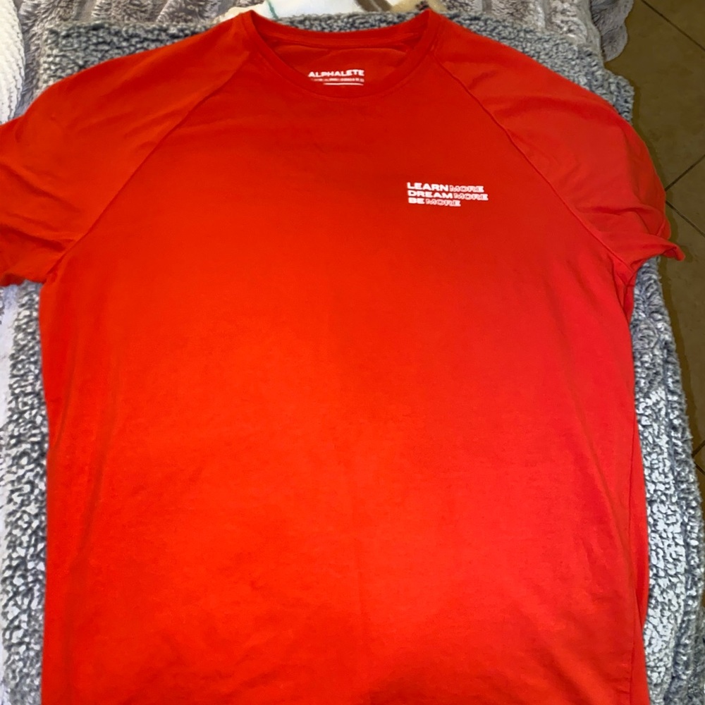 Alphalete T-shirt